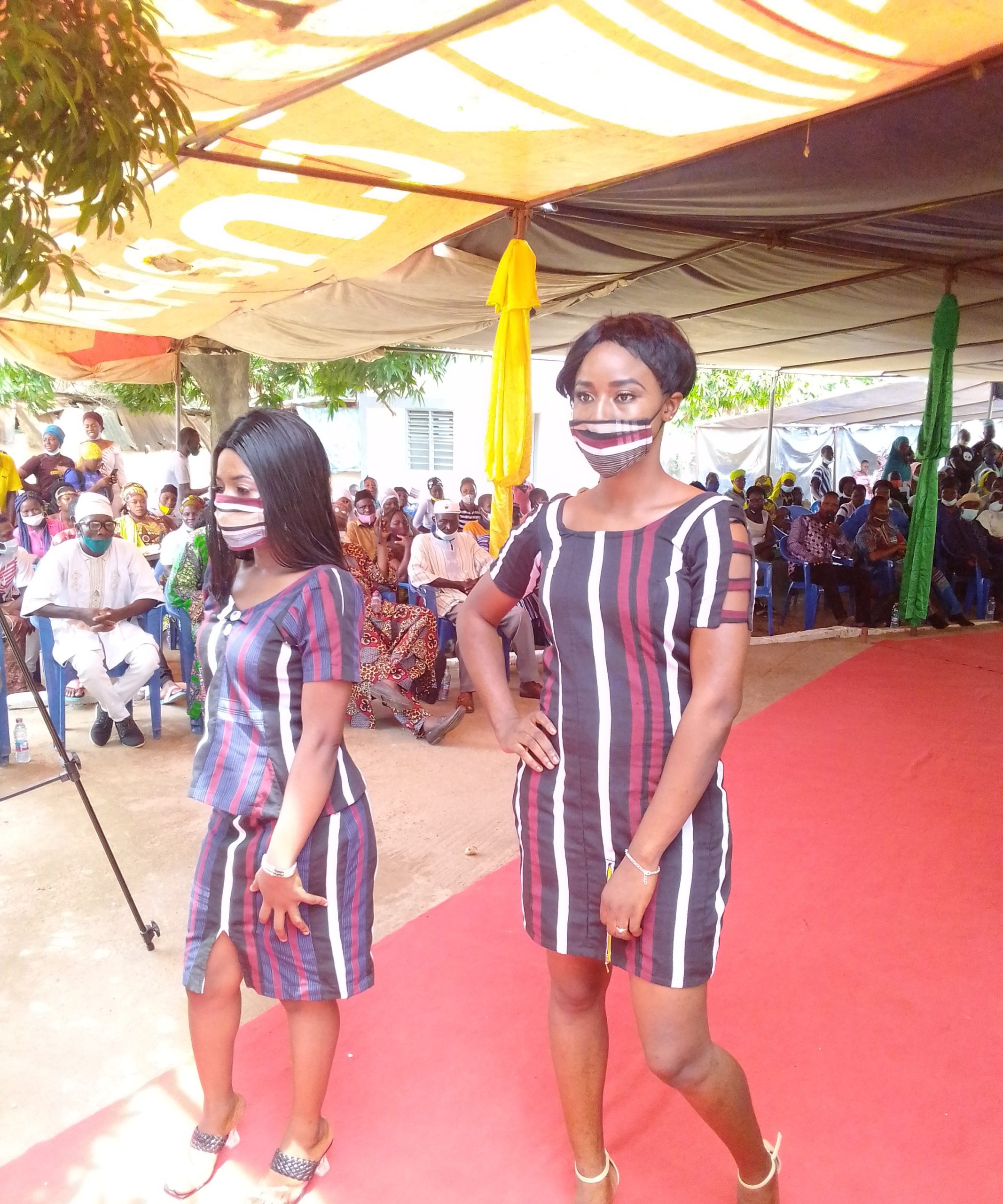 La Chambre Régionale de Métiers Région Centrale (CRM-RC) en collaboration avec le Centre National de Tissage (CENATIS) de Sokodé, a organisé la 5ème édition du défilé de mode « TEMBISSAOU ».