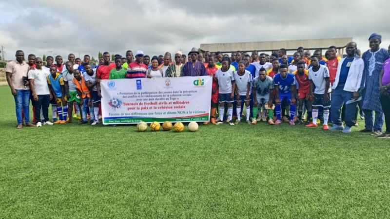 Tournois de football pour la paix et la cohésion sociale entre les  civils et les Forces de Défense et de Sécurité (FDS) couplé de  sensibilisation, dans la Préfecture de Tchaoudjo, au Togo.