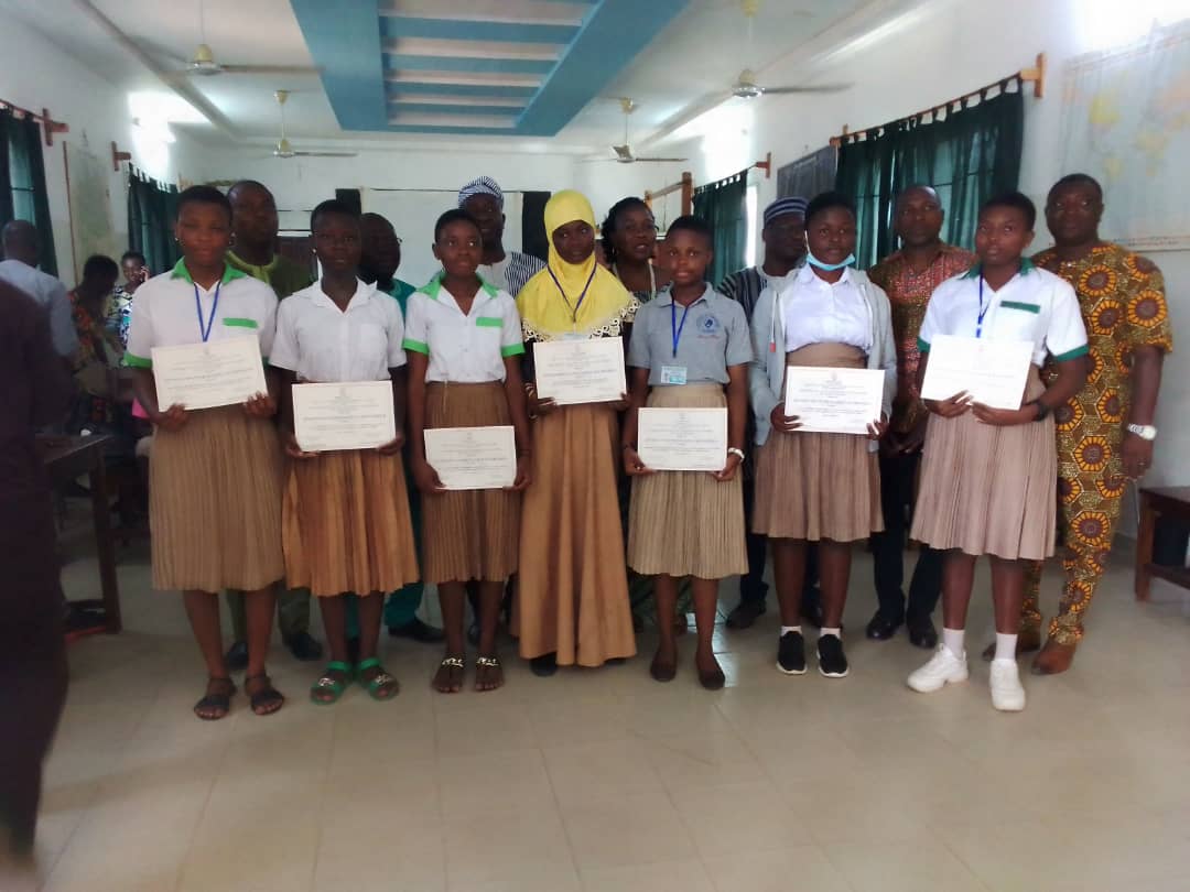 TOGO/MASPFA : Programme de l’excellence académique et du leadership de la jeune fille, les lauréates de la Région Centrale récompensées pour leurs performances.
