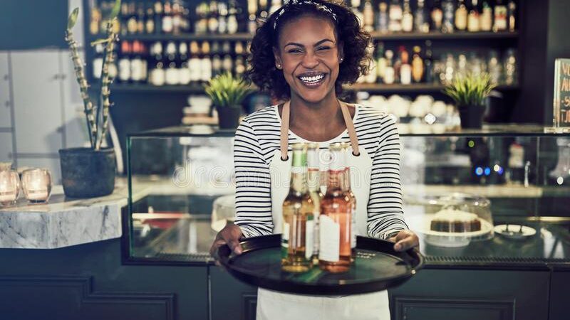Elsa-Communication recrute deux (02) Serveuses pour un Bar-Restaurant basé à Sokodé