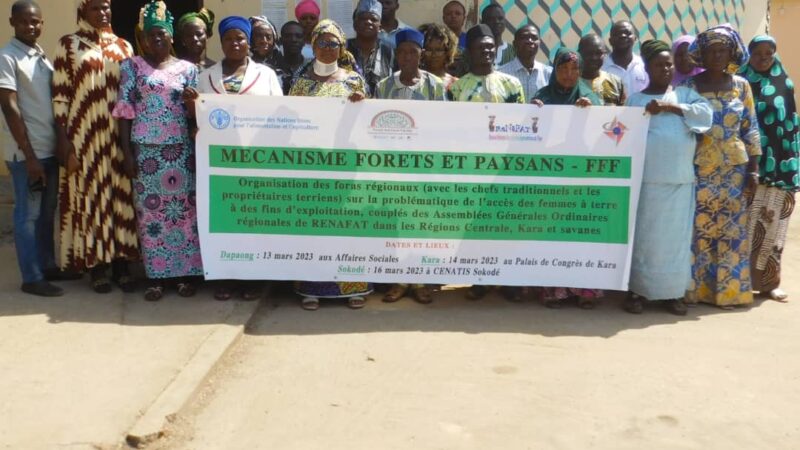 « Renforcer l’accès des femmes à la terre à des fins d’exploitation ». Le RENAFAT a organisé une rencontre  avec les chefs traditionnels et les propriétaires terriens sur la problématique de l’accès des femmes à la terre à Sokodé.