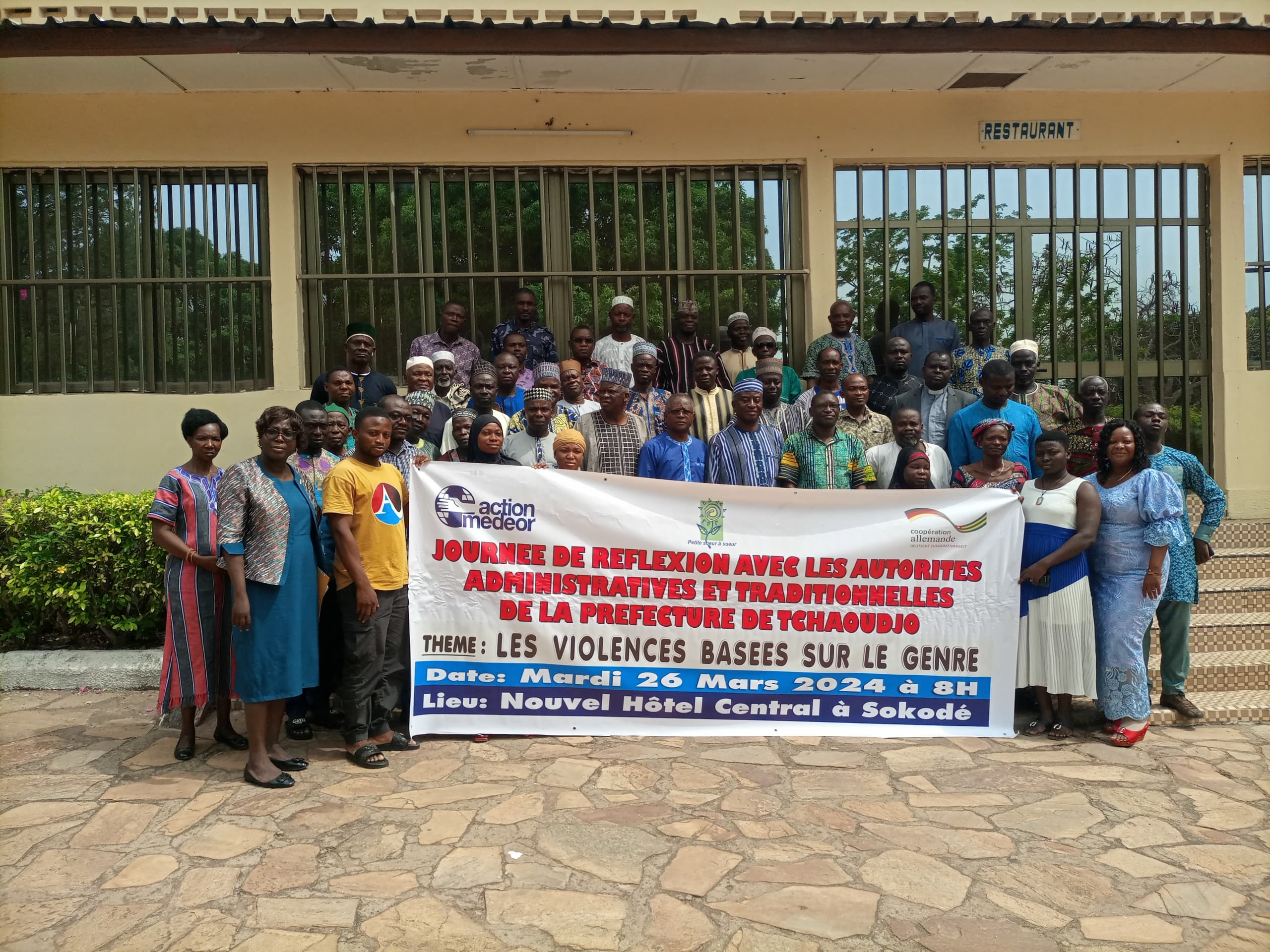 L’association Petite Sœur à Sœur (PSAS) a organisé une séance de sensibilisation à Sokodé, visant à informer les autorités administratives et traditionnelles sur les violences basées sur le genre (VBG).