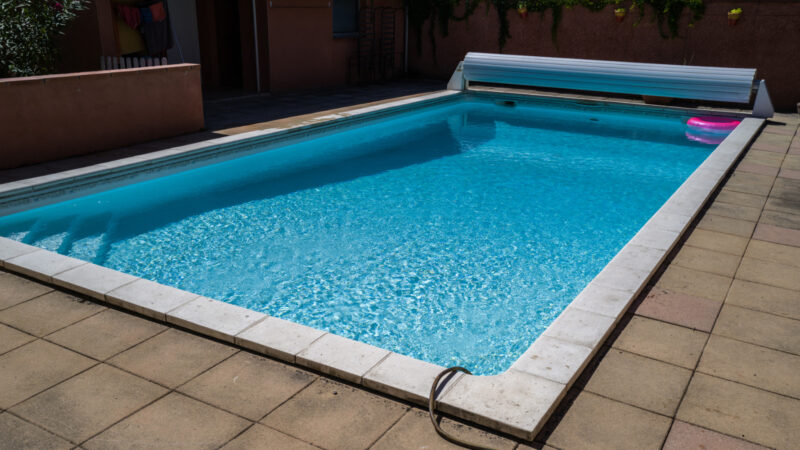 Avis de Recrutement d’un maître-nageur pour un Hôtel à Sokodé.