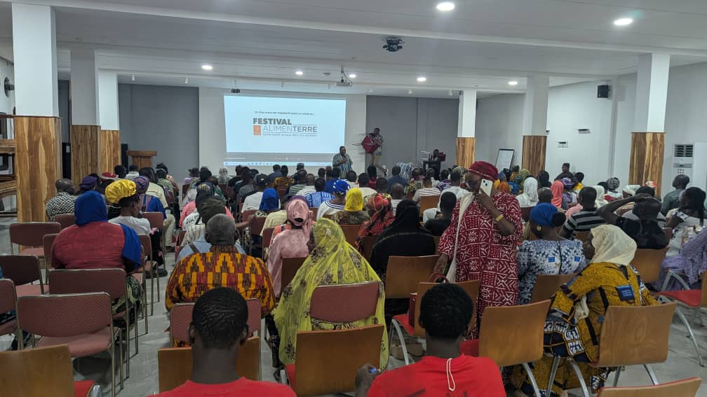Festival ALIMENTERRE 2025 : À Sokodé, une projection de film sensibilise aux dangers des produits chimiques dans l’agriculture